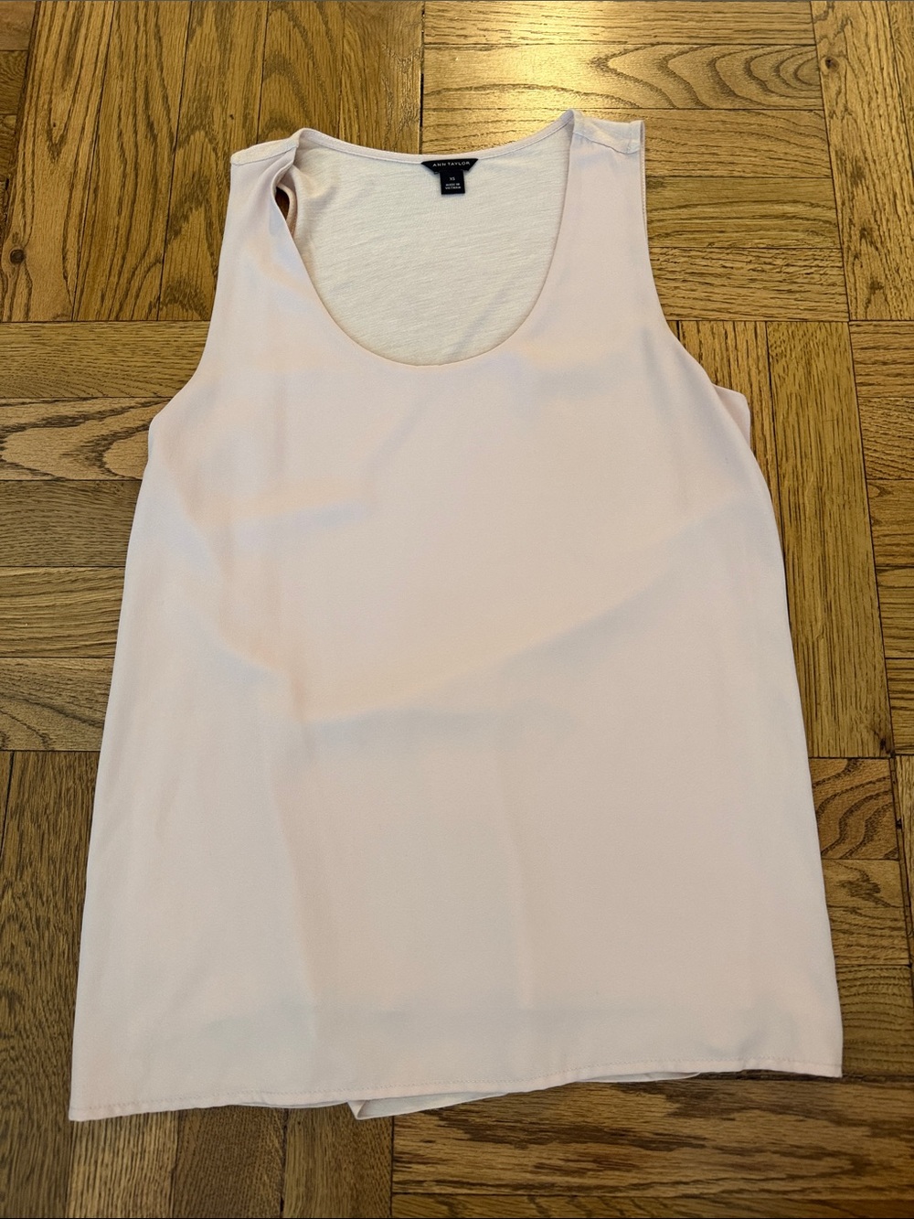 Ann Taylor Light Blush Scoop Neck Camisole